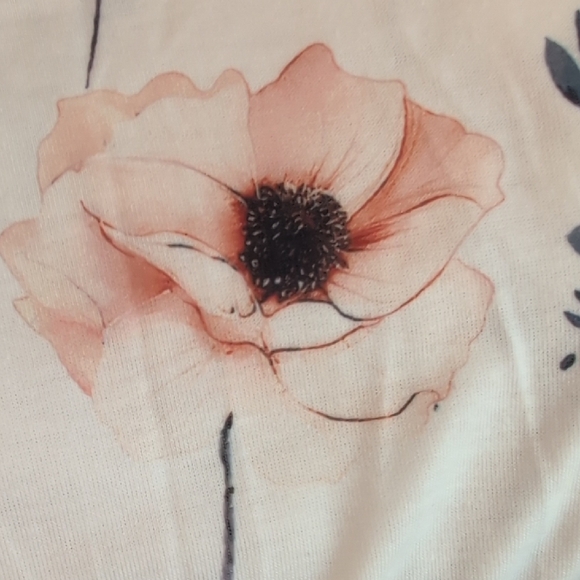 NWT Floral Boho V-Neck Blouse White With Blue and Pink Flowers - Picture 5 of 6